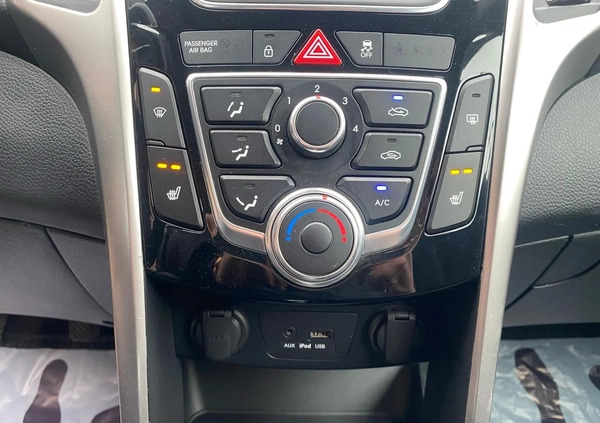 Hyundai I30 cena 33900 przebieg: 150000, rok produkcji 2013 z Radzymin małe 172